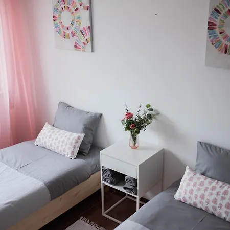 Hostel Surf Emotions *